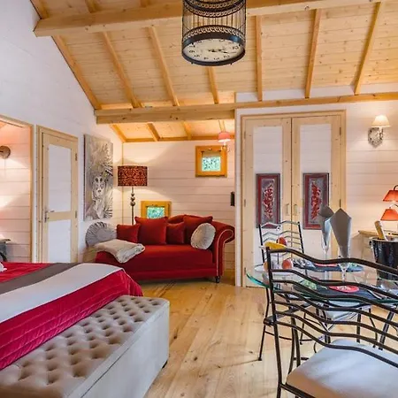 Domaine De Pech Et Lafon Avec Privatif Dans Les Arbres Chata Clairac (Lot-et-Garonne)