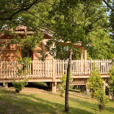 Domaine De Pech Et Lafon Avec Privatif Dans Les Arbres Chata *